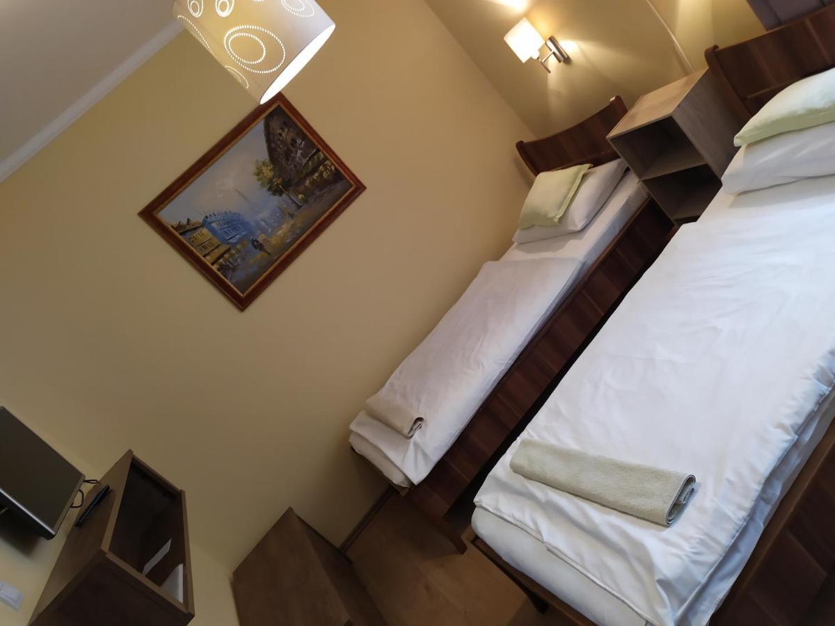 Szilvia Panzio B&B *