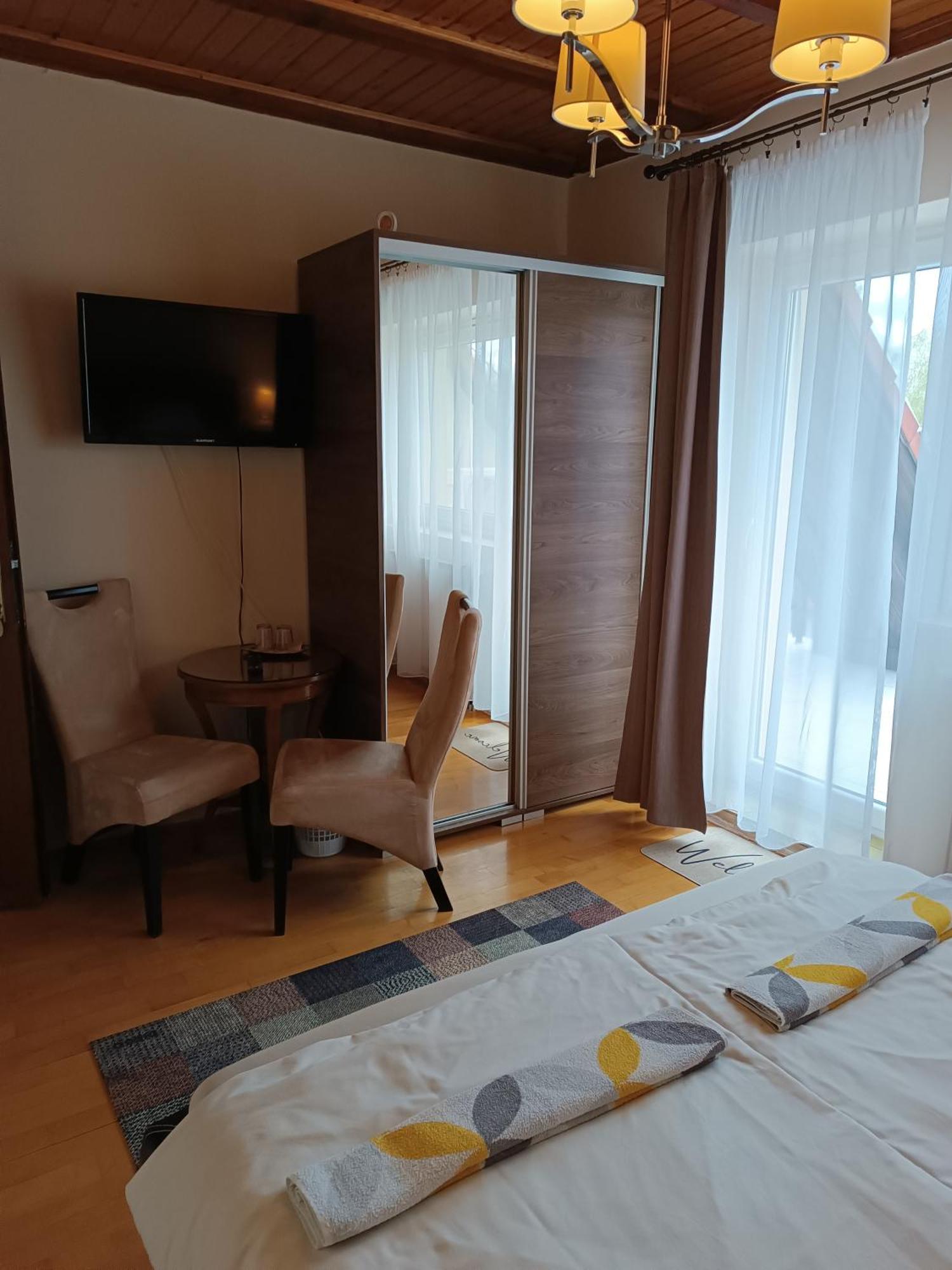Szilvia Panzio B&B *
